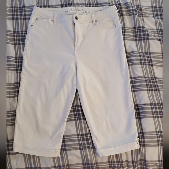 White Gloria V capri - Picture 2 of 4